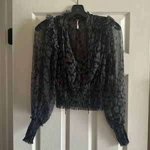 Free People long sleeve top size XS.